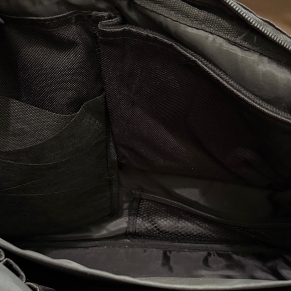 Buckle-Down Corvette GM collectible Briefcase with seatbelt buckles - Picture 8 of 12